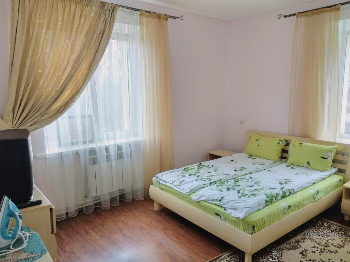 Двокімнатна Квартира В Ценрі Міста На Ерусалимці Поруч З Фонтаном Рошен ヴィーンヌィツャ エクステリア 写真